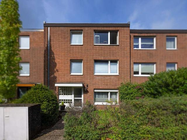 Haus kaufen in Stadtbezirk 8, Düsseldorf