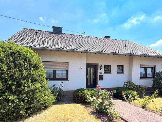Haus kaufen in Ettringen, Rheinland-Pfalz