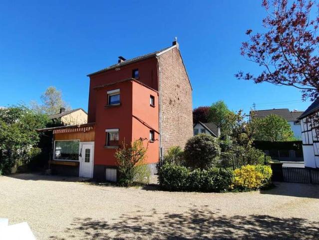 Haus kaufen in Warth, Hennef