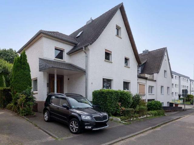 Haus kaufen in Warth, Hennef