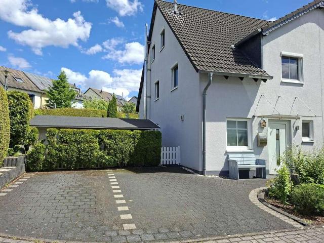 Haus kaufen in Warth, Hennef