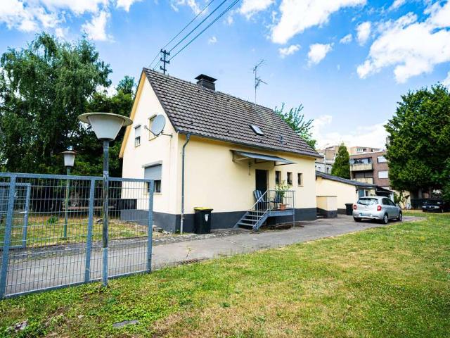 Haus kaufen in Hahnwald, Köln