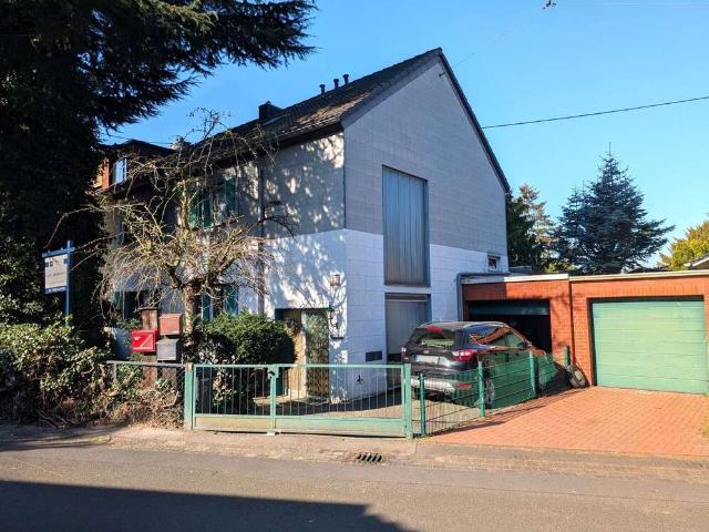 Haus kaufen in Hahnwald, Köln