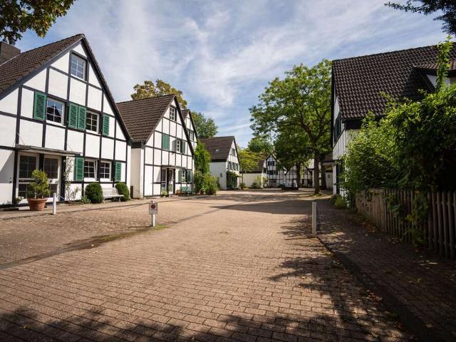 Haus kaufen in Hahnwald, Köln