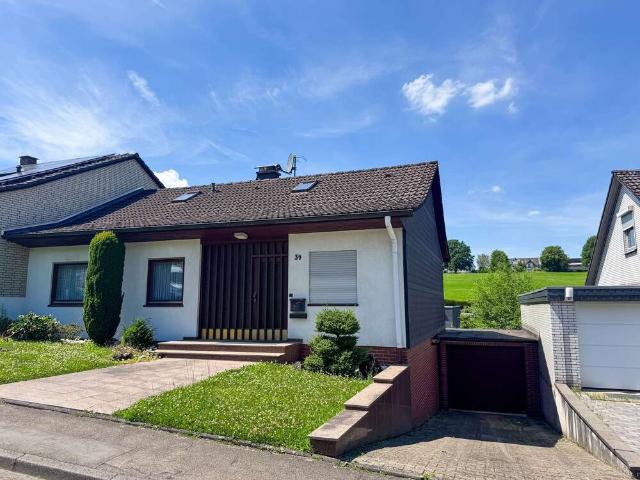 Haus kaufen in Bergisch Neukirchen, Leverkusen