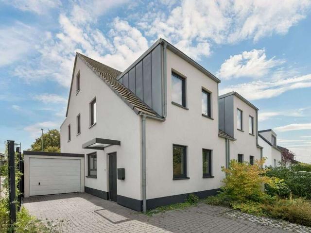Haus kaufen in Büderich, Meerbusch
