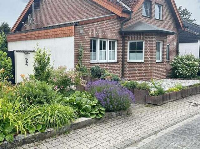 Haus kaufen in Büderich, Meerbusch