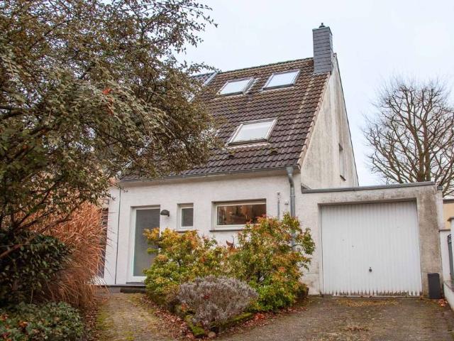 Haus kaufen in Ossum-Bösinghoven, Meerbusch