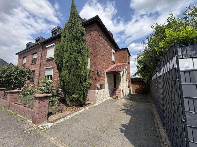 Haus kaufen in Moers, Nordrhein-Westfalen