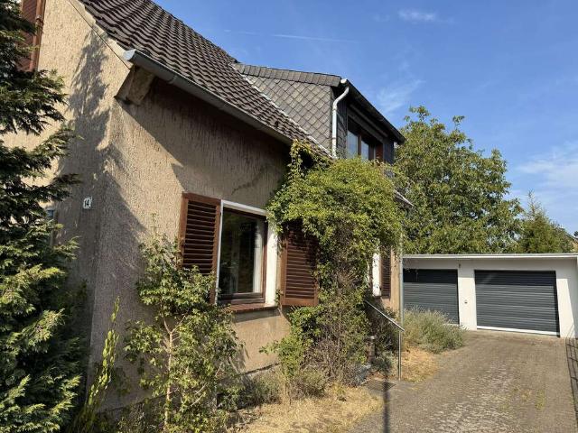 Haus kaufen in Moers, Nordrhein-Westfalen