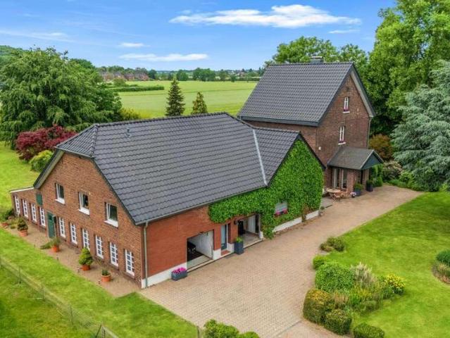 Haus kaufen in Rheinkamp, Moers