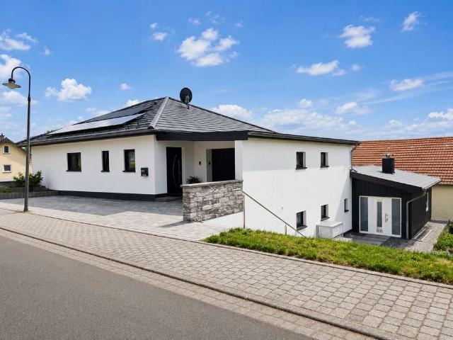 Haus kaufen in Neidenbach, Eifelkreis Bitburg-Prüm
