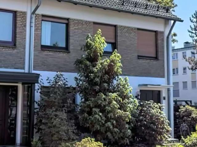 Haus kaufen in Lintorf, Ratingen