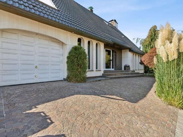 Haus kaufen in Tiefenbroich, Ratingen