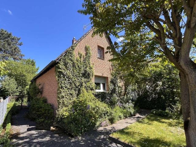 Haus kaufen in Sankt Augustin, Ort