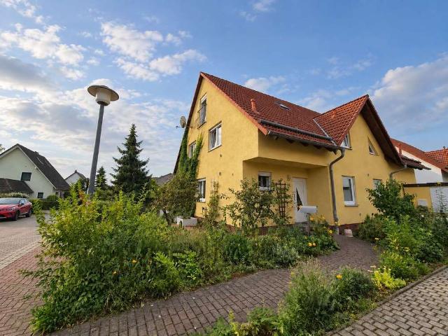 Haus kaufen in Döllnitz, Schkopau