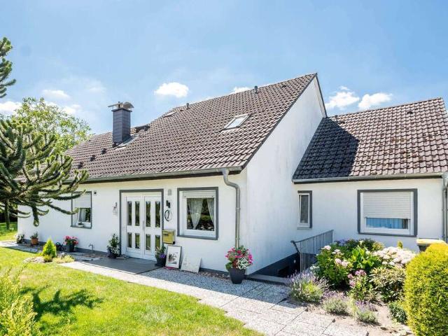 Haus kaufen in Schloß Holte-Stukenbrock, Nordrhein-Westfalen