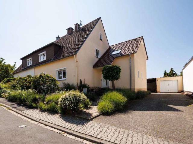 Haus kaufen in Taunusstein, Hahn