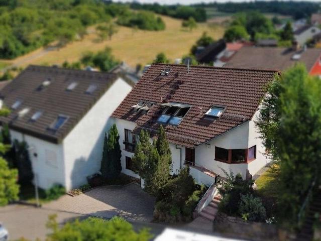 Haus kaufen in Rathausplatz, Weissach
