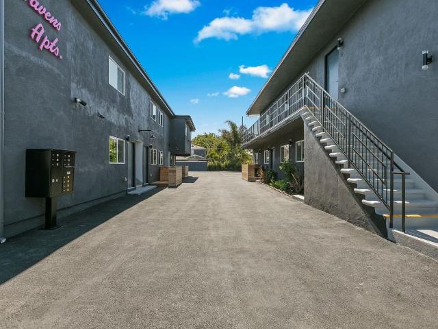Apartment for rent in Canoga Park, California