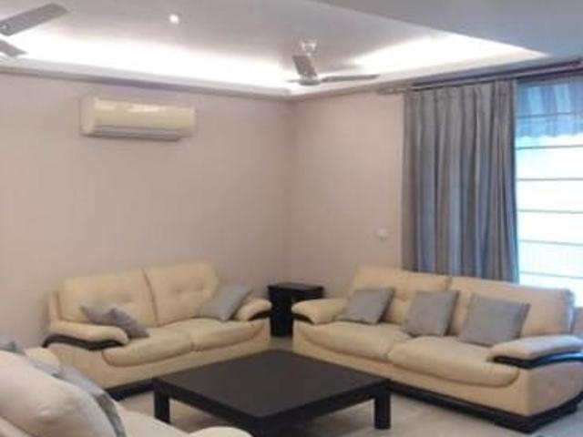 Villa for rent in Deri