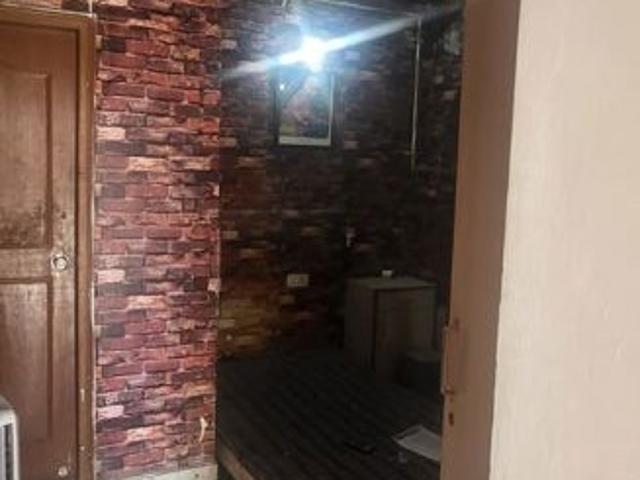 Property for sale in Deri