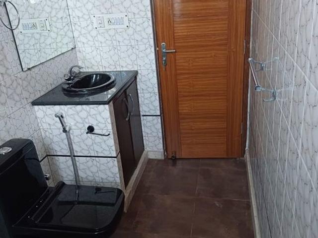 Property for rent in Deri