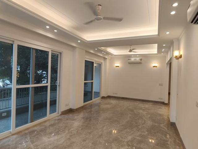 Property for rent in Deri