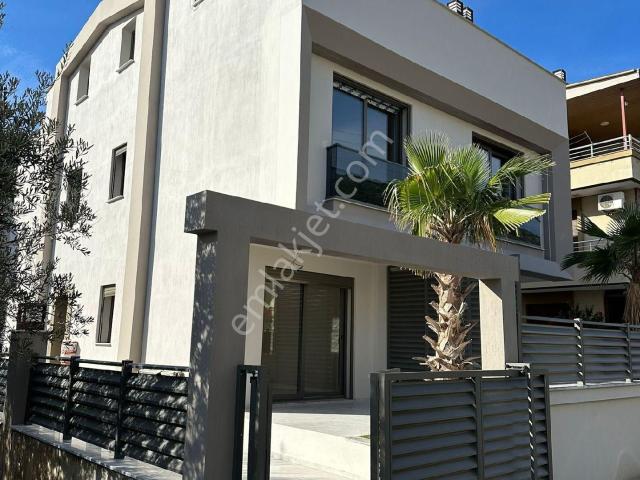Menderes, İzmir içerisinde satılık Villa
