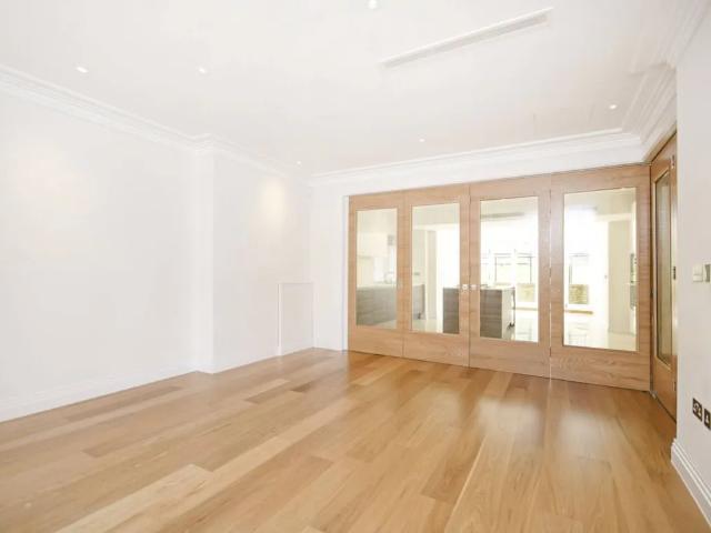 House for rent in London Borough of Barnet, Greater London