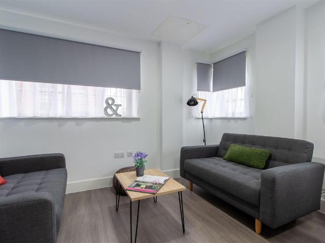 Studio for rent in Calton, Scotland