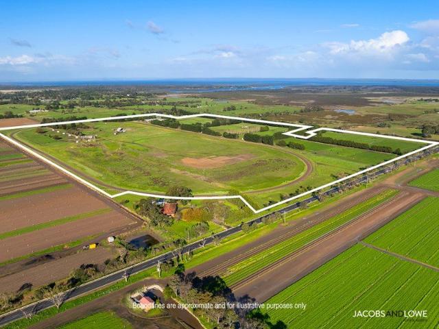 Cottage for sale in Camerons Creek, Victoria