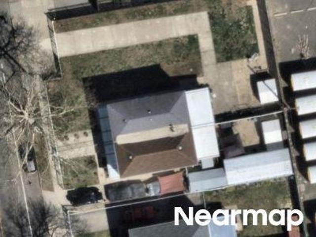 House for sale in The Bronx, Arverne