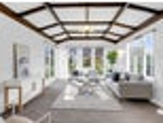 House for sale in Melville