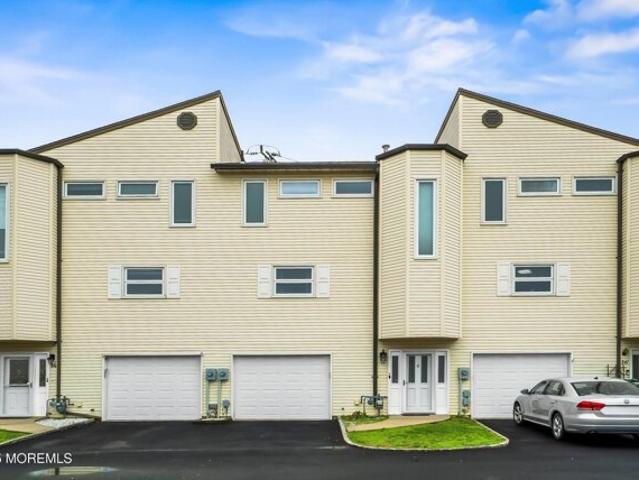 House for sale in Keyport