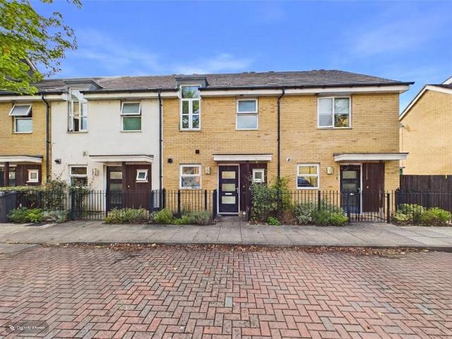 House for rent in Kennet Island, Reading