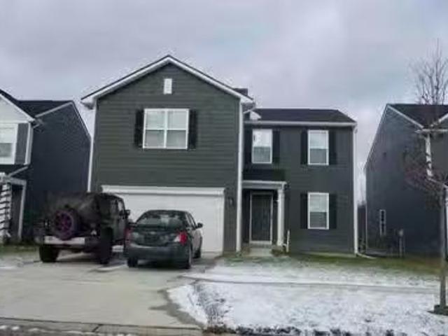House for sale in Macomb