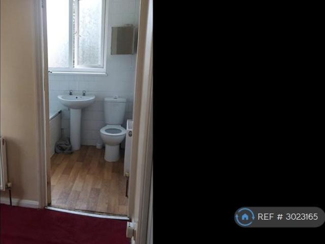 House for rent in London Borough of Havering, Greater London