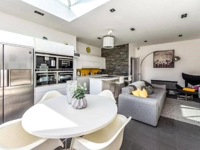 House for rent in London Borough of Havering, Greater London