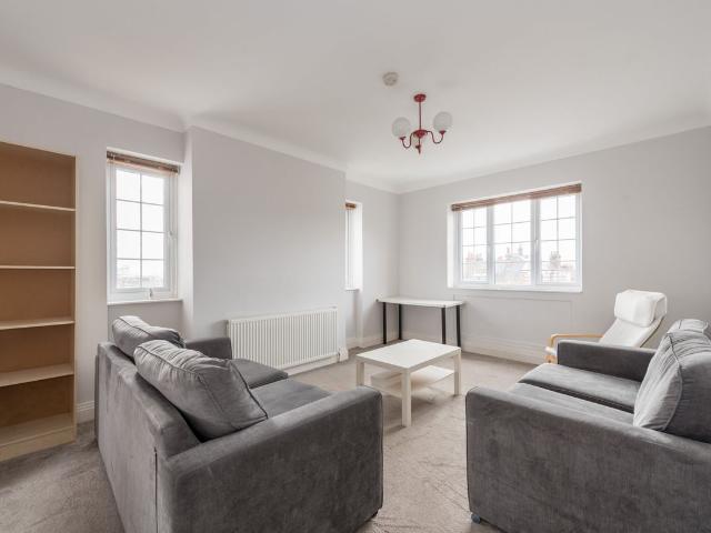 Apartment for rent in Belsize Park, Greater London