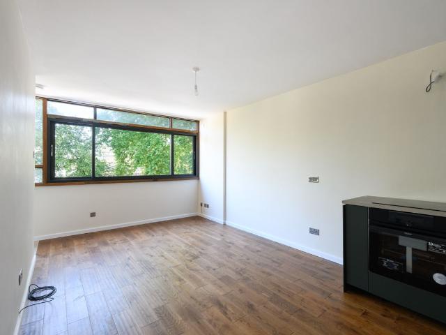 Studio for rent in Belsize Park, Greater London