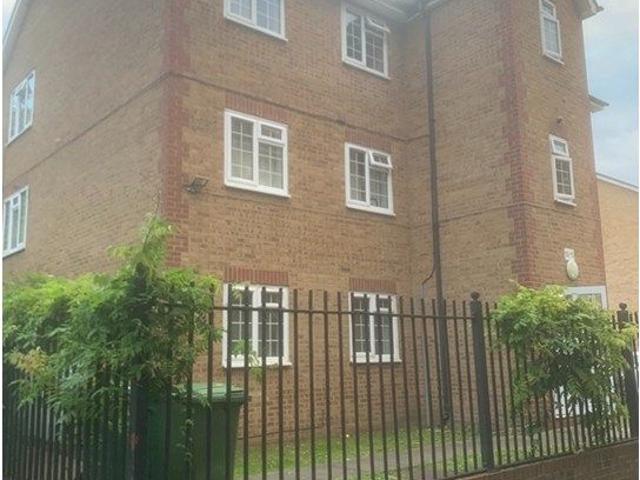 Apartment for rent in Camberwell, Greater London