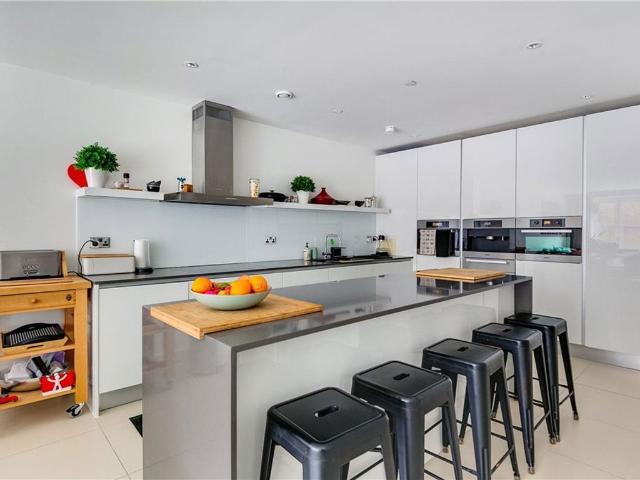 Apartment for rent in Shepherd's Bush, Greater London