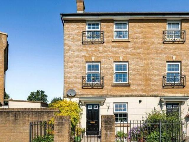 House for sale in Swindon