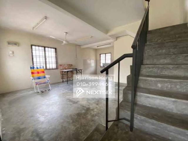 Shop for sale in Johor