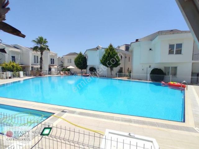 Kemerağzı Mahallesi, Aksu içerisinde satılık Villa