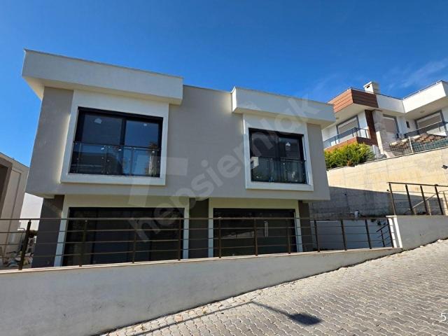 Kuşadasi, Aydin içerisinde satılık Villa