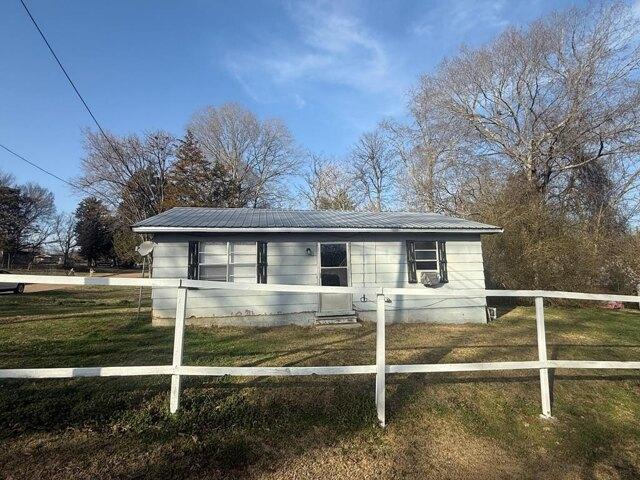 House for sale in Coffeeville