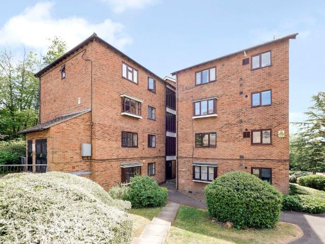 Apartment for rent in Dollis Hill, Greater London