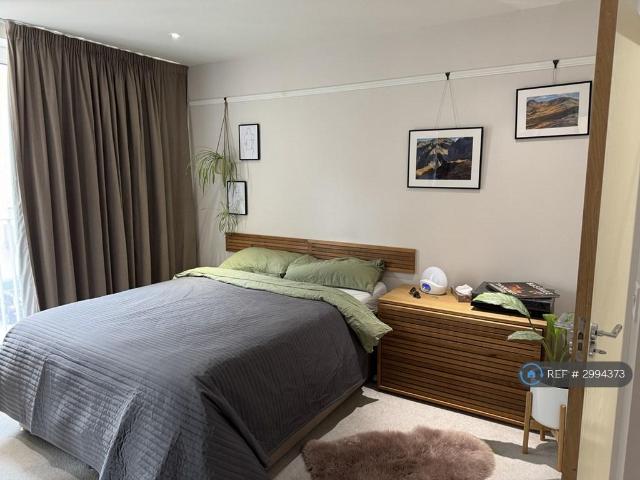House for rent in West Hendon, The Hyde